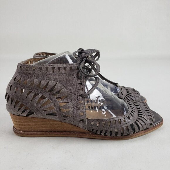 Jeffrey Campbell Rodillo Wedge Sandal Womens 6 Taupe Open Toe Laser Cut Lace Up - Picture 5 of 11
